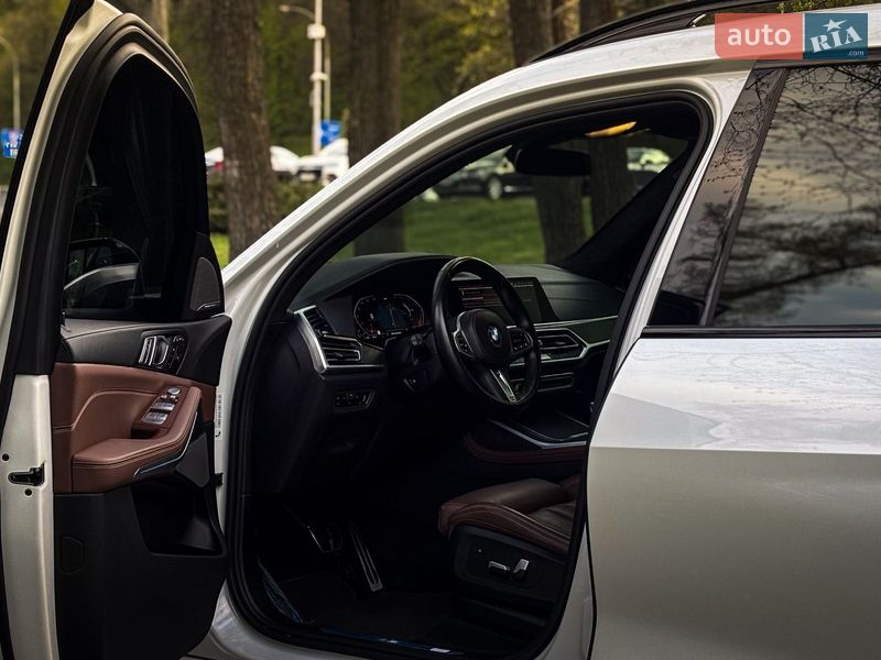 Внедорожник / Кроссовер BMW X7 2022 в Киеве