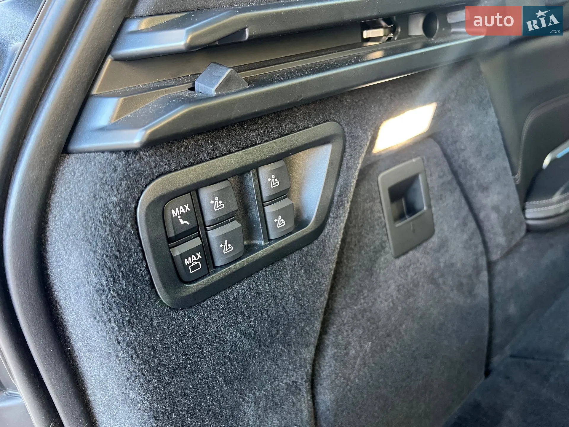 2023 BMW X7 - мініатюра 31