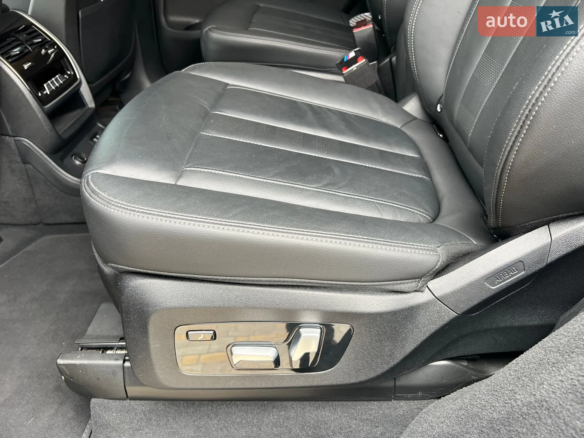 2022 BMW X7 - мініатюра 3