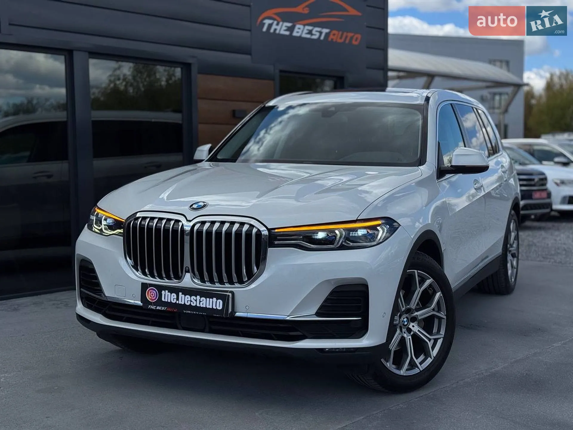 2020 BMW X7 - фото 1