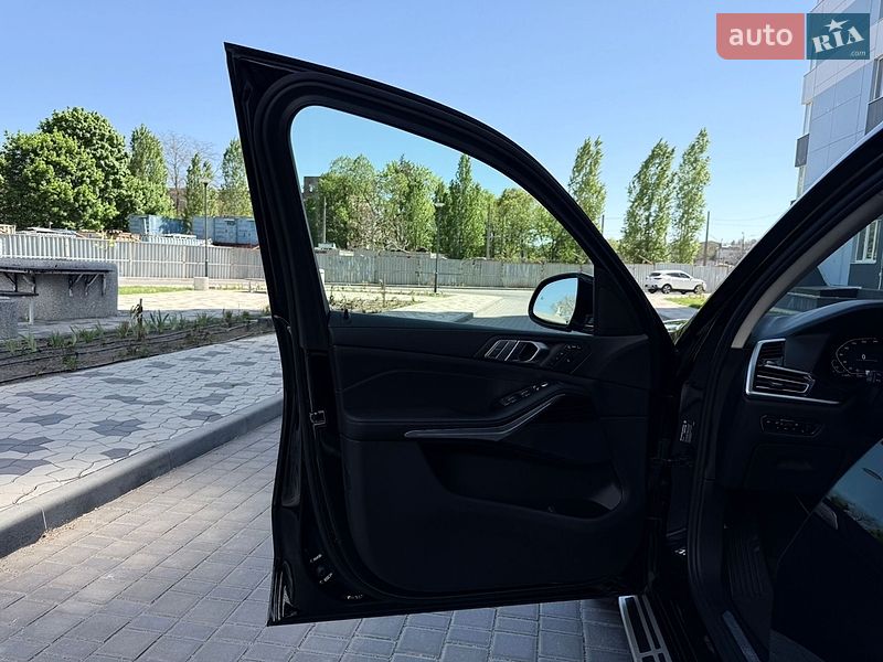 Внедорожник / Кроссовер BMW X7 2021 в Одессе