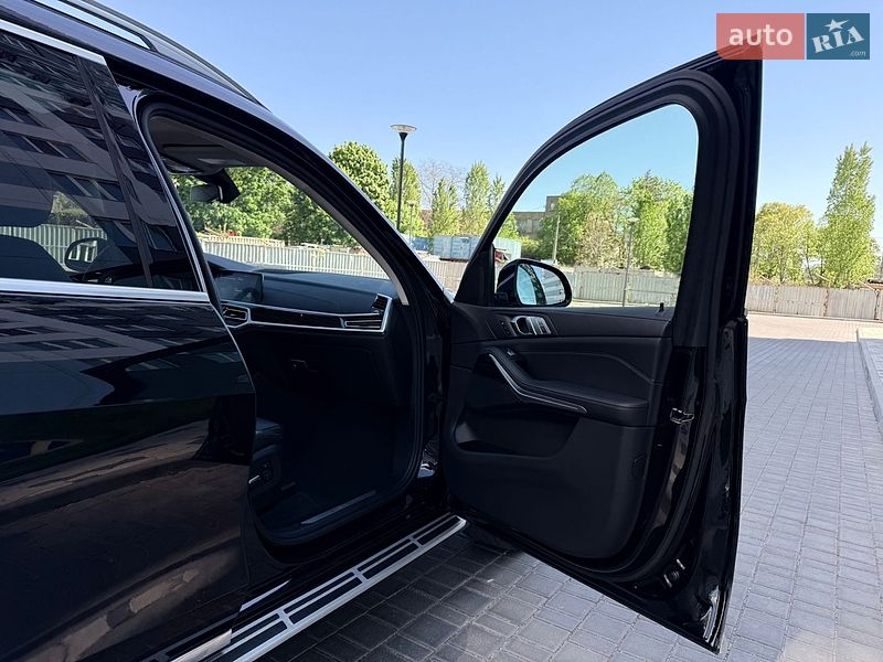 Внедорожник / Кроссовер BMW X7 2021 в Одессе