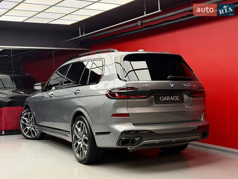 Внедорожник / Кроссовер BMW X7 2023 в Киеве