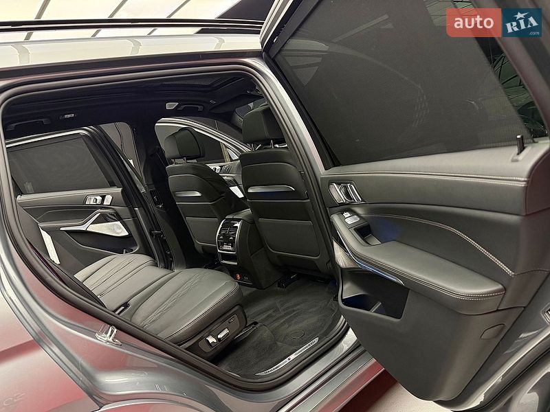 Внедорожник / Кроссовер BMW X7 2023 в Киеве