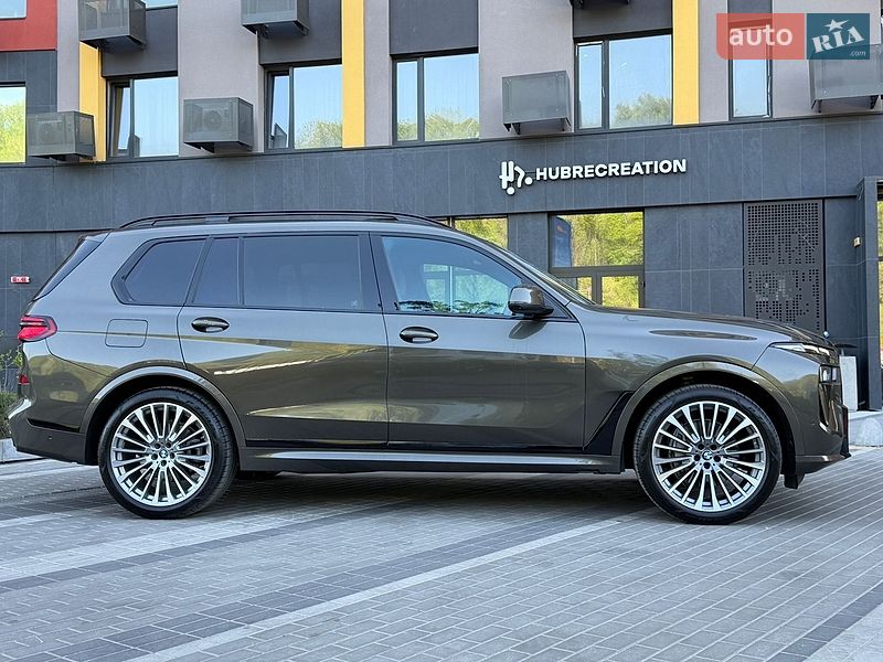 Внедорожник / Кроссовер BMW X7 2024 в Киеве