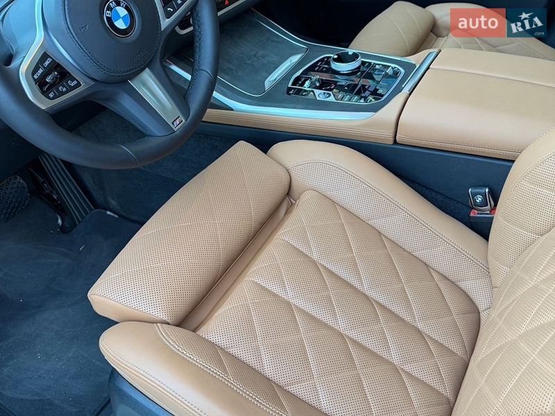 Внедорожник / Кроссовер BMW X7 2024 в Киеве
