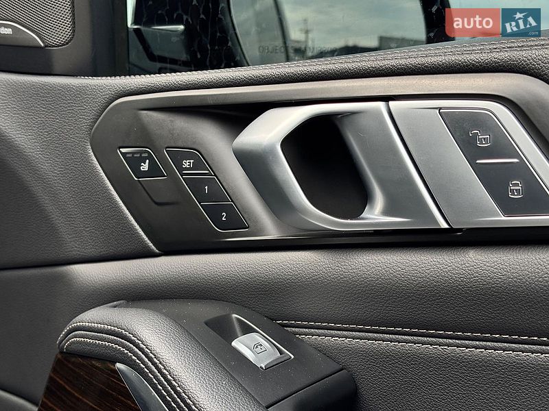 Внедорожник / Кроссовер BMW X7 2019 в Львове