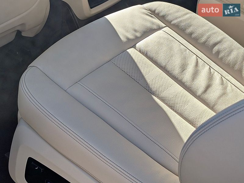 Внедорожник / Кроссовер BMW X7 2019 в Киеве