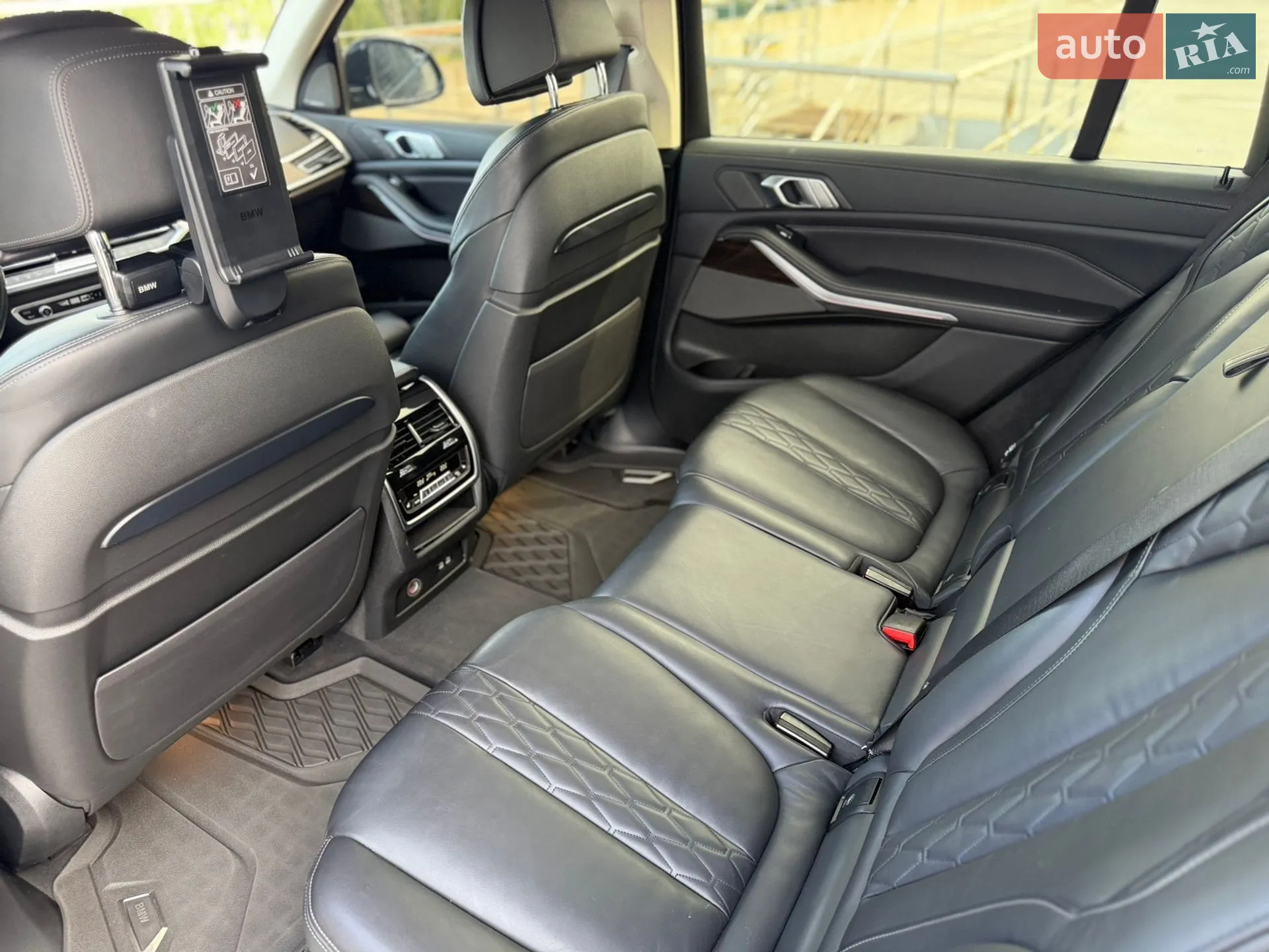 2020 BMW X7 - мініатюра 41