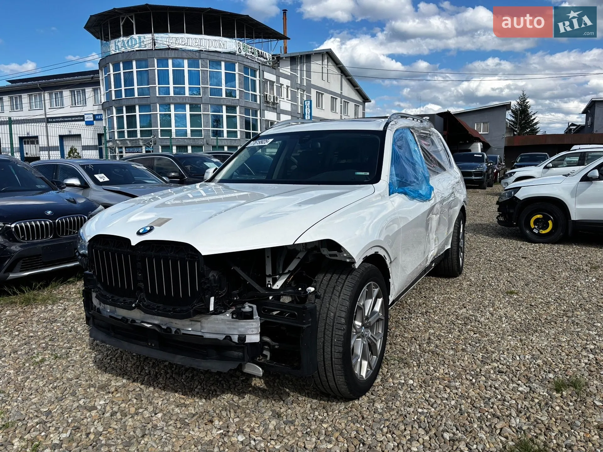 2020 BMW X7 - фото 1