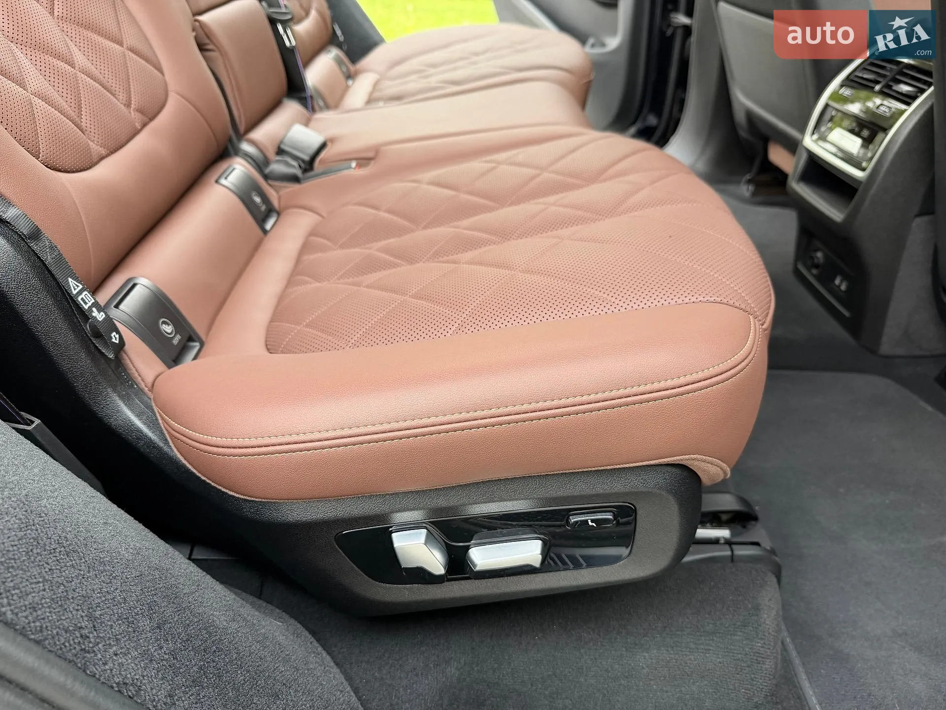 2023 BMW X7 - мініатюра 104