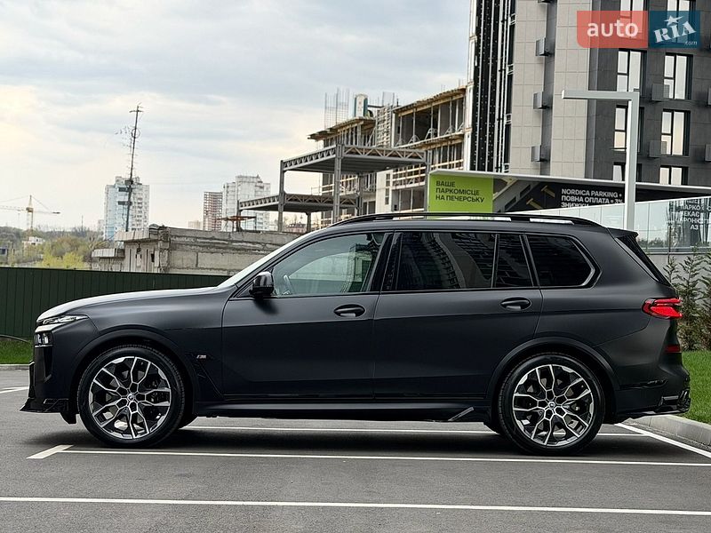 Внедорожник / Кроссовер BMW X7 2024 в Киеве
