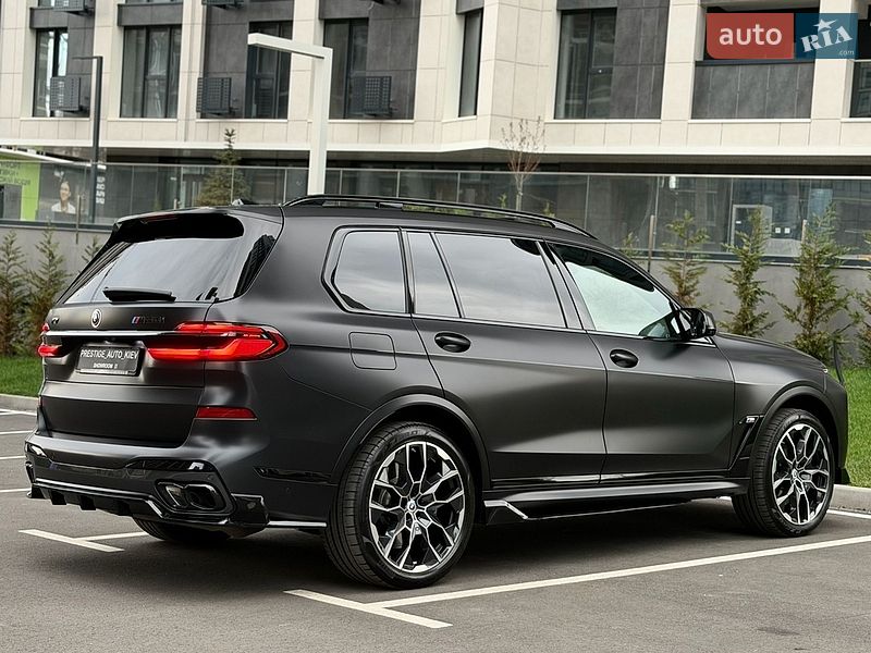 Внедорожник / Кроссовер BMW X7 2024 в Киеве