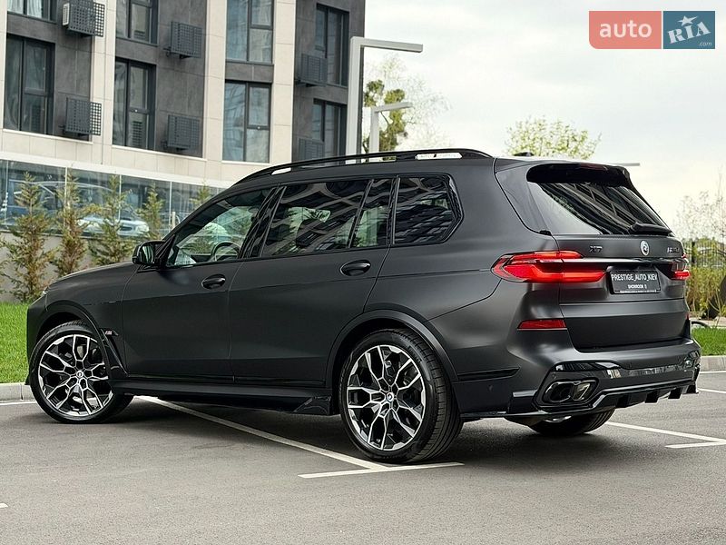Внедорожник / Кроссовер BMW X7 2024 в Киеве