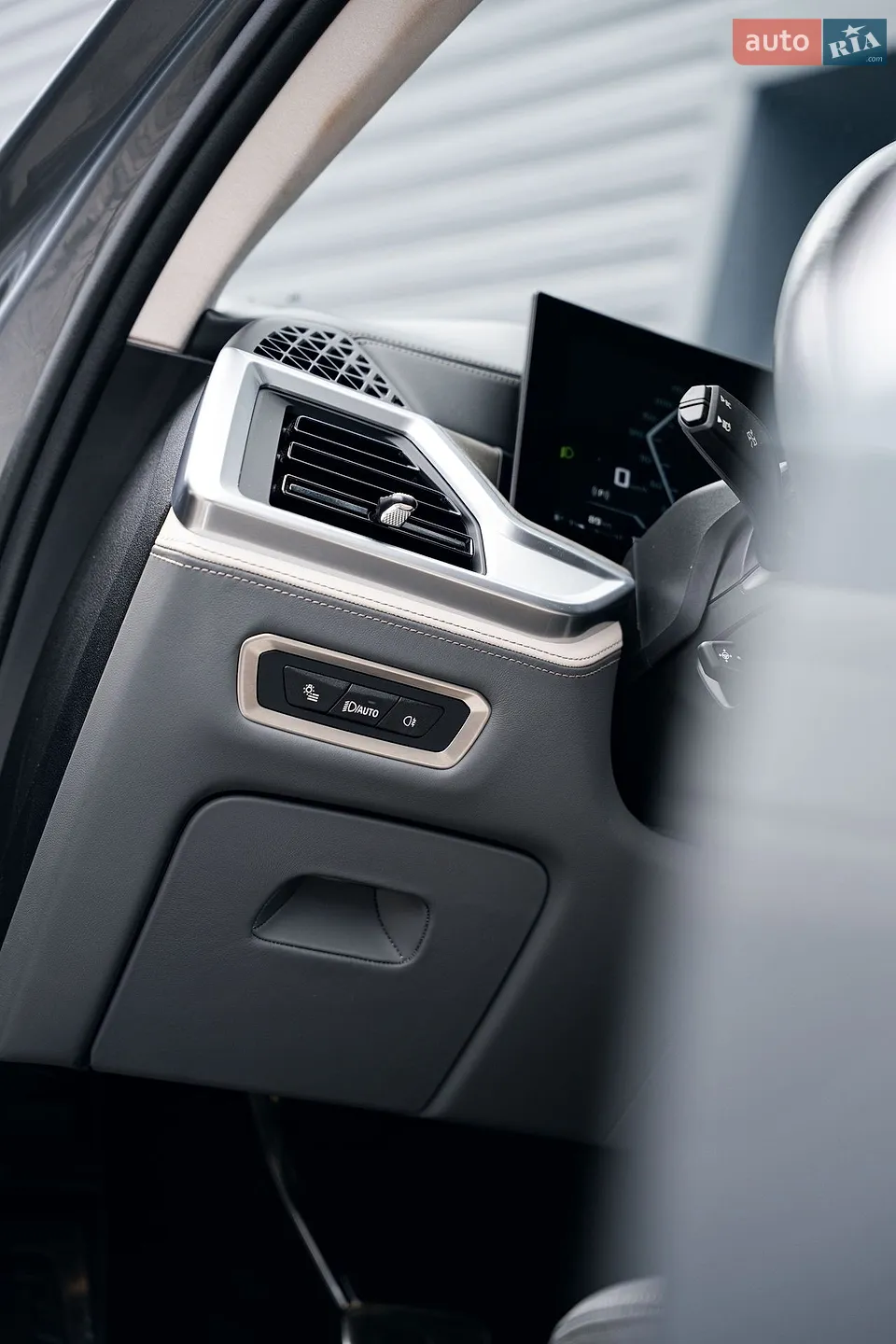 2023 BMW X7 - мініатюра 18