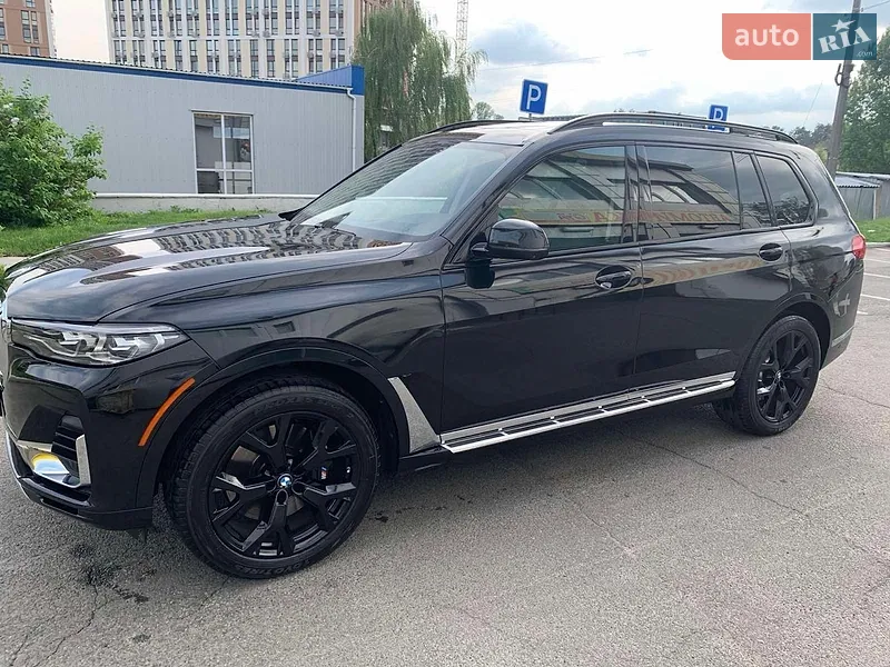 BMW X7 2021
