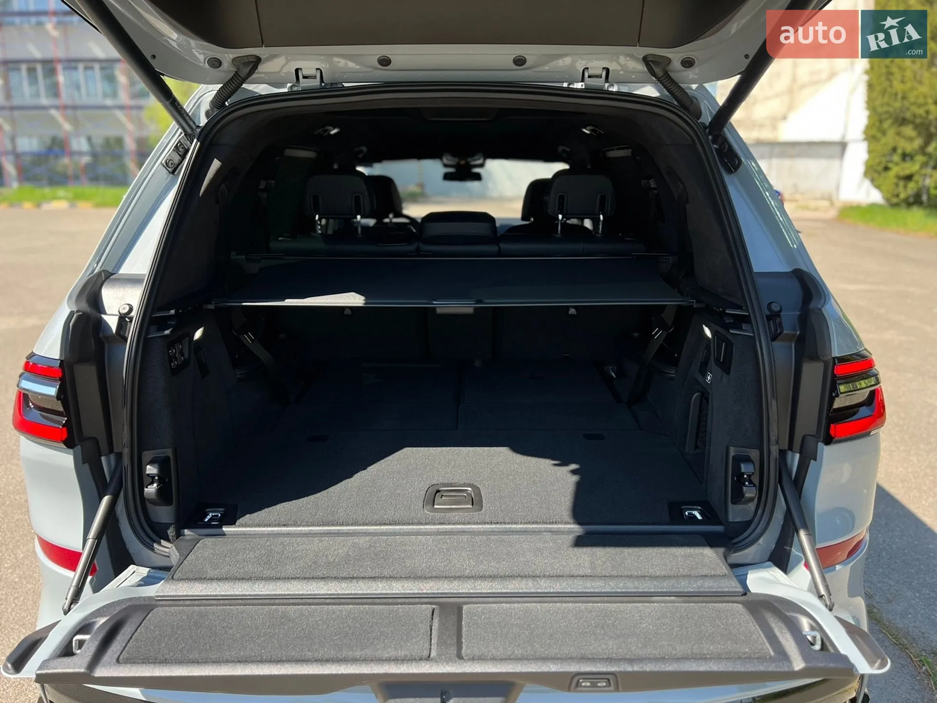 2023 BMW X7 - мініатюра 24