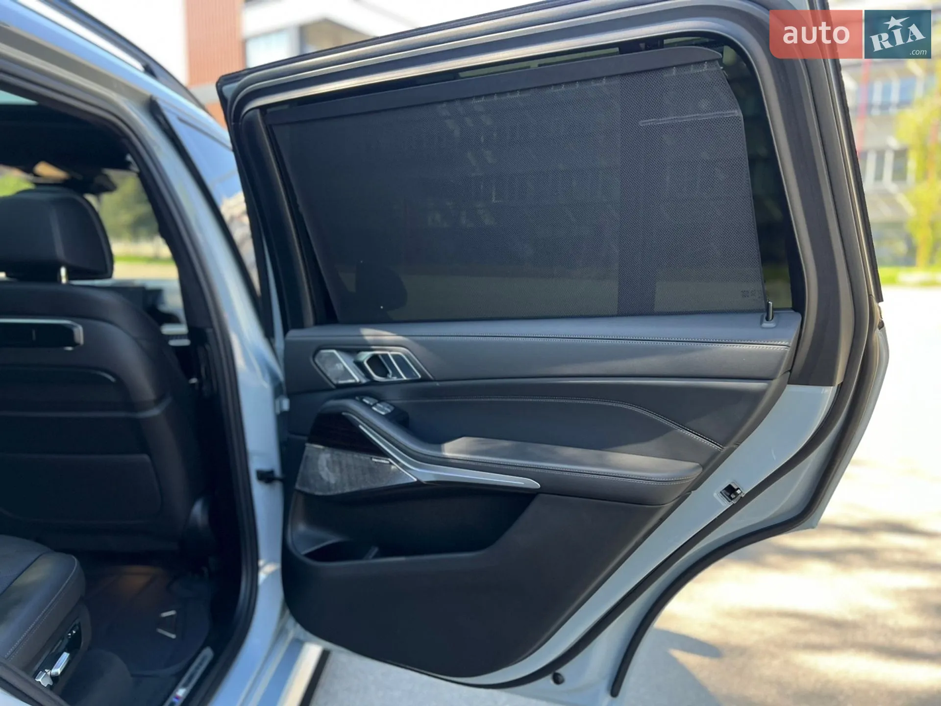 2023 BMW X7 - мініатюра 30