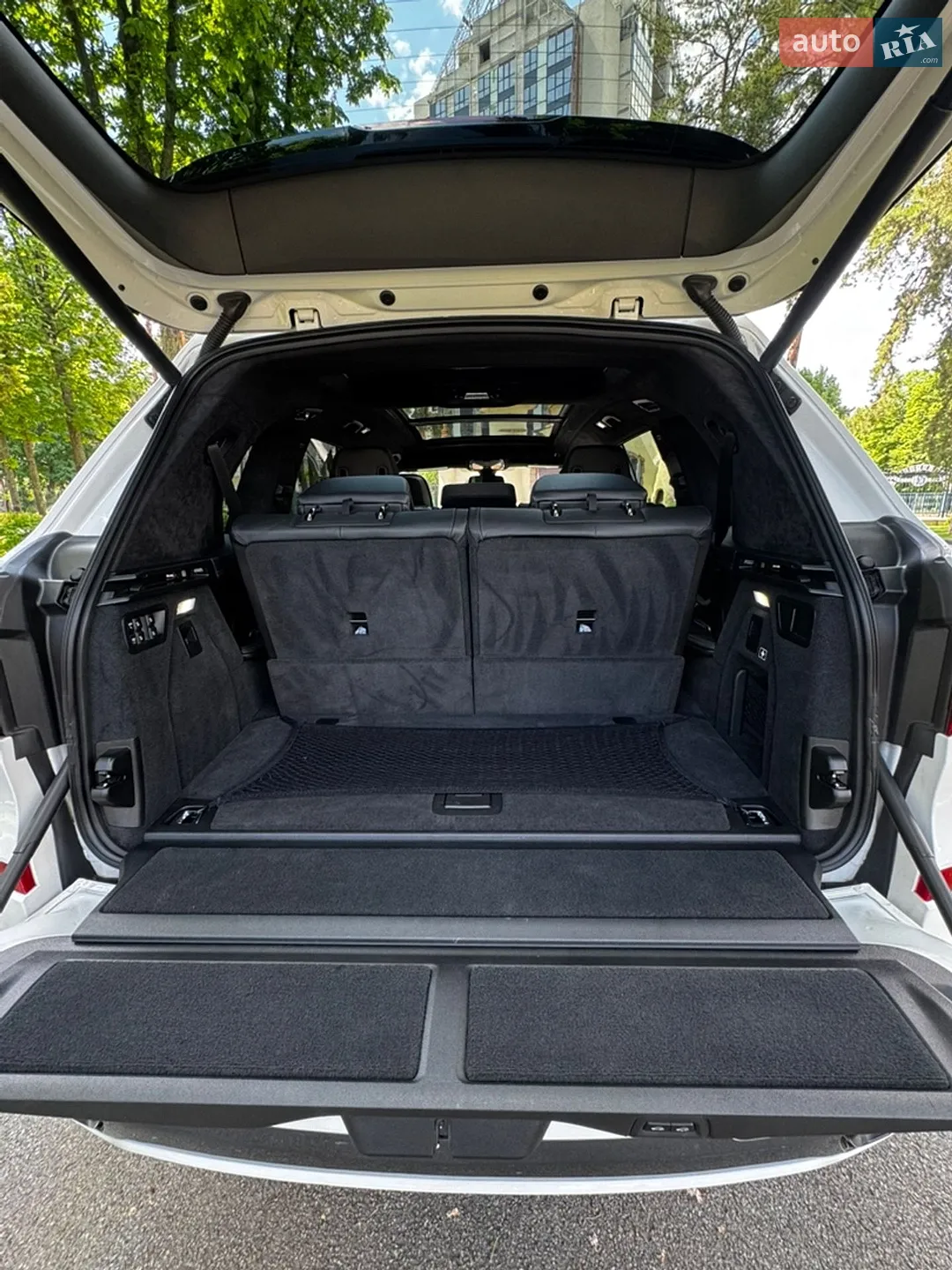 2020 BMW X7 - мініатюра 23