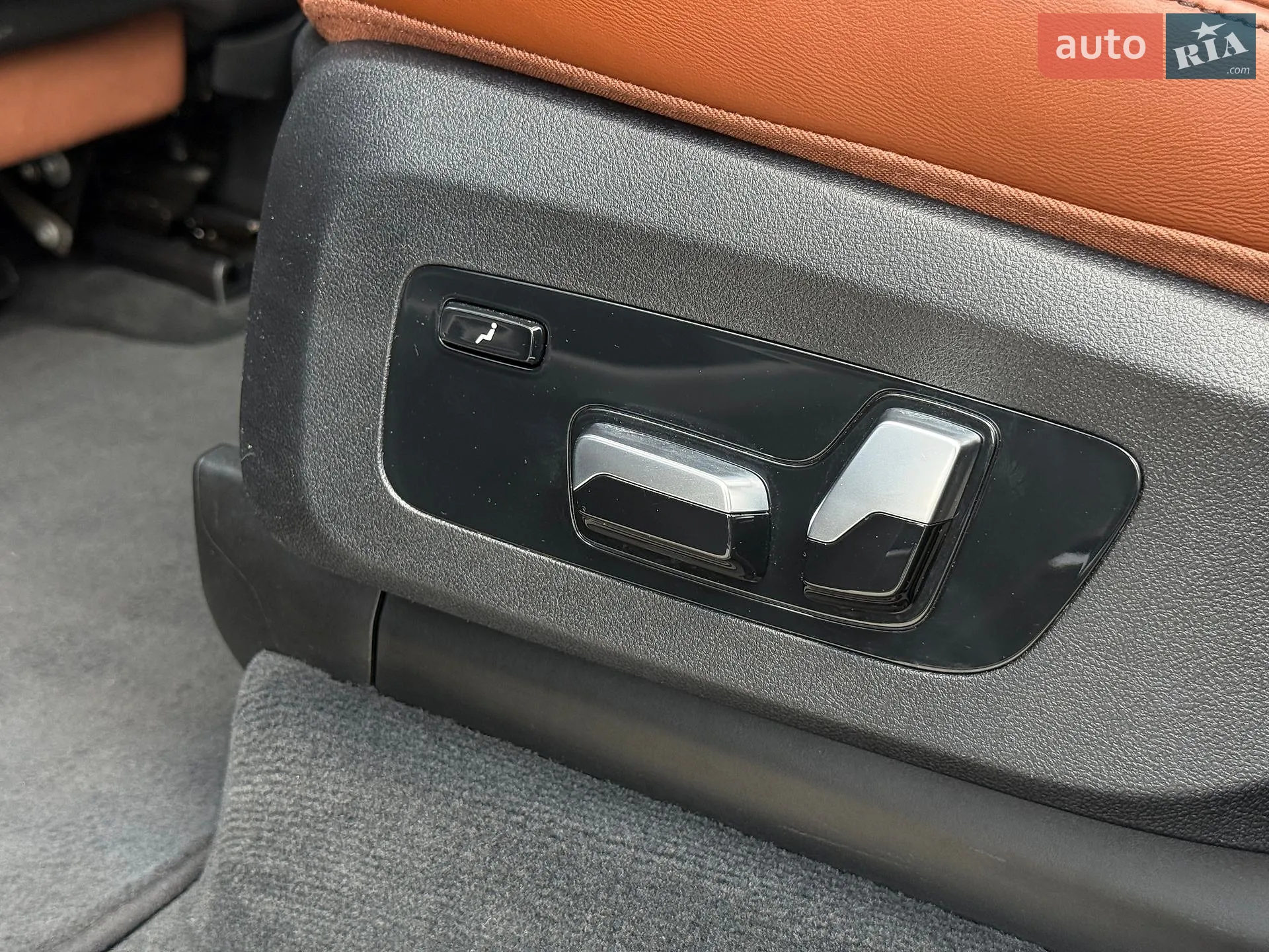 2020 BMW X7 - мініатюра 32