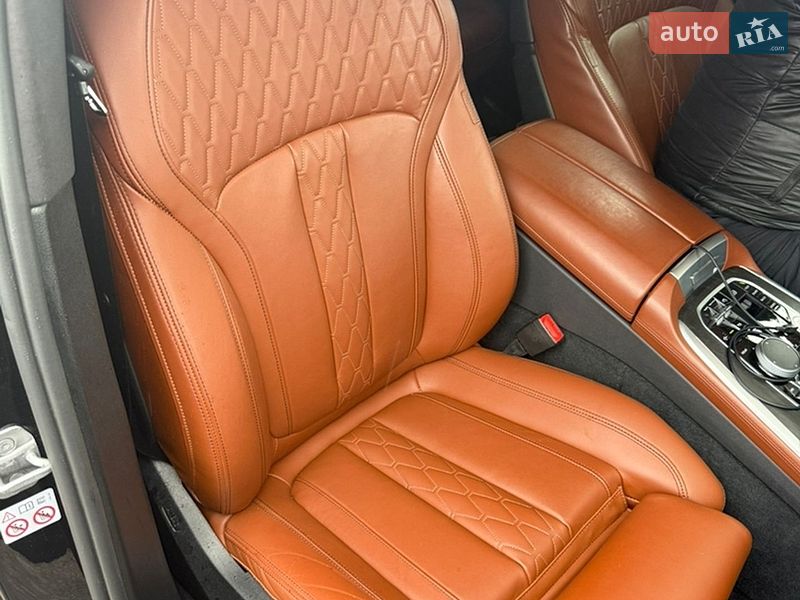 Внедорожник / Кроссовер BMW X7 2022 в Киеве