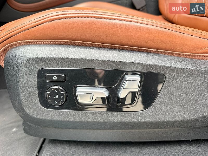 Внедорожник / Кроссовер BMW X7 2022 в Киеве