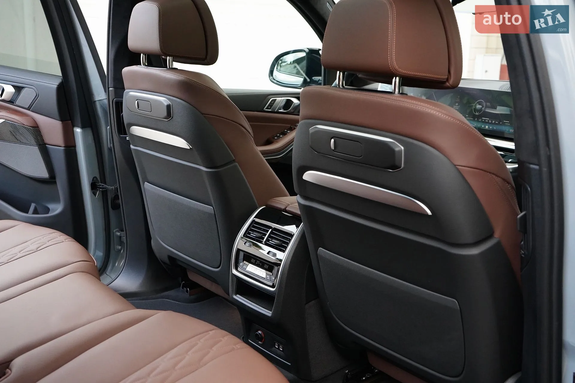 2025 BMW X7 - мініатюра 74