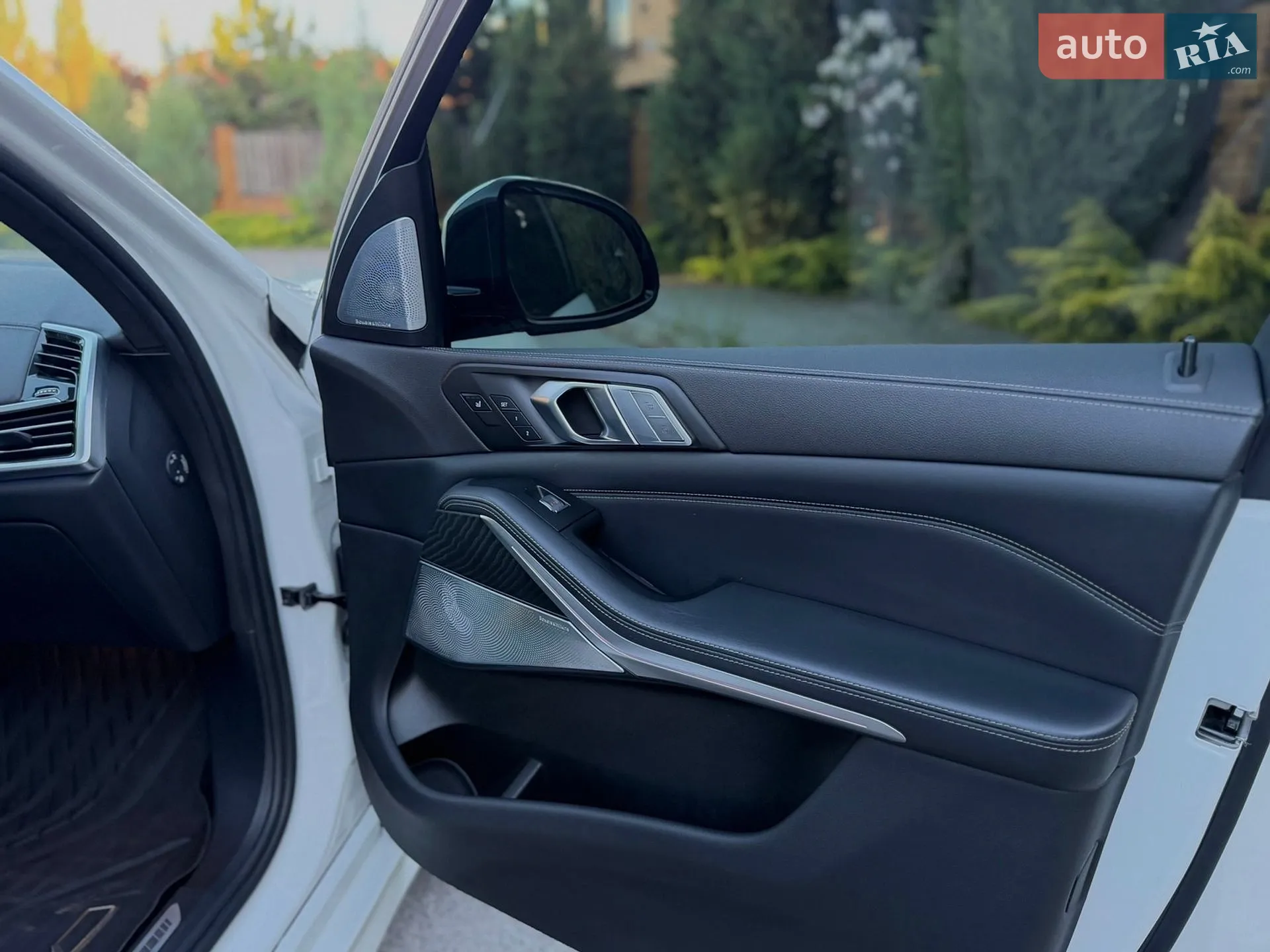 2022 BMW X7 - мініатюра 38