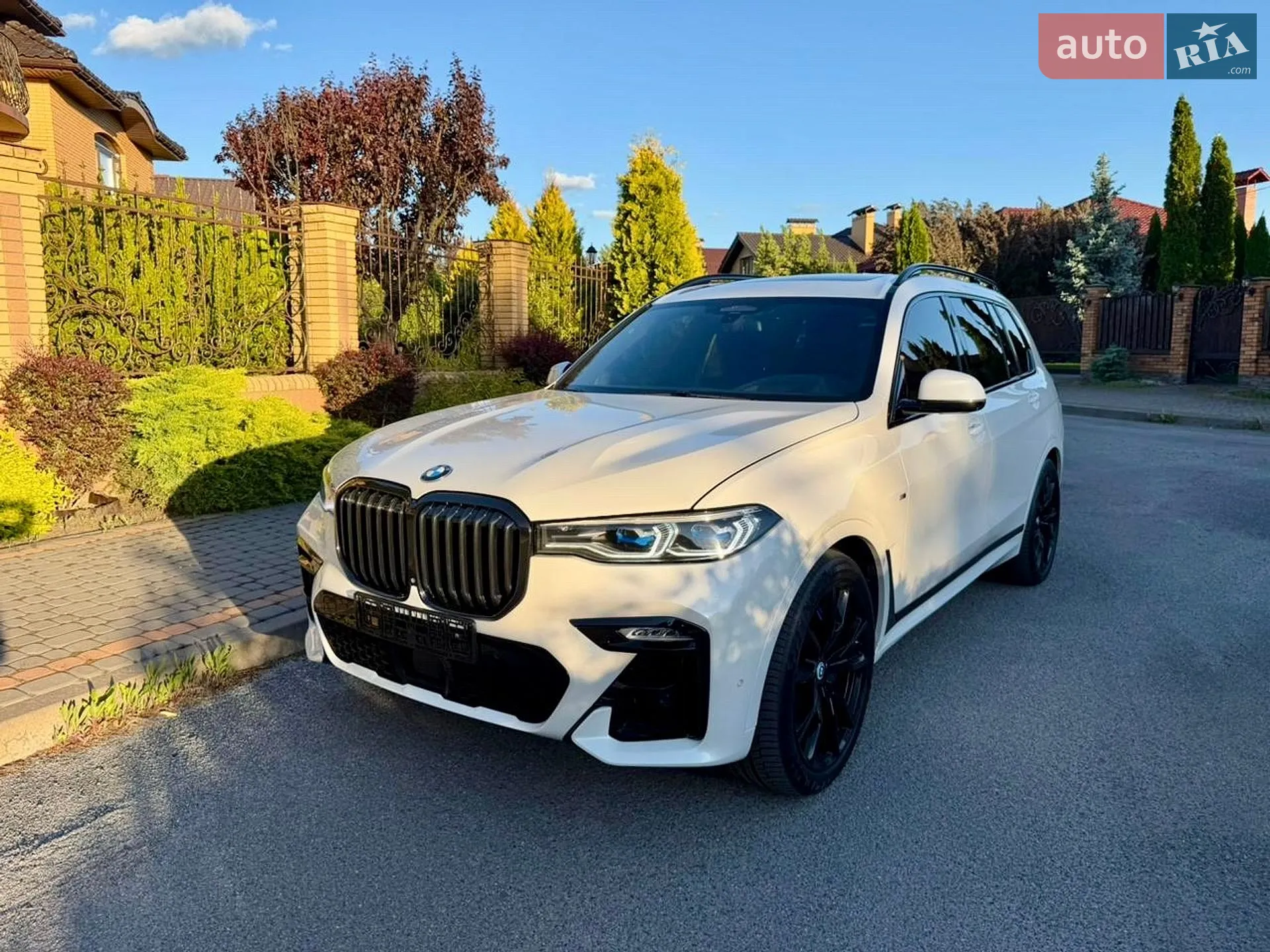 2022 BMW X7 - фото 1