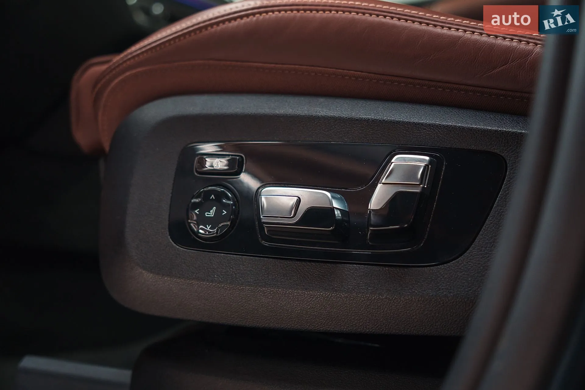 2021 BMW X7 - мініатюра 26