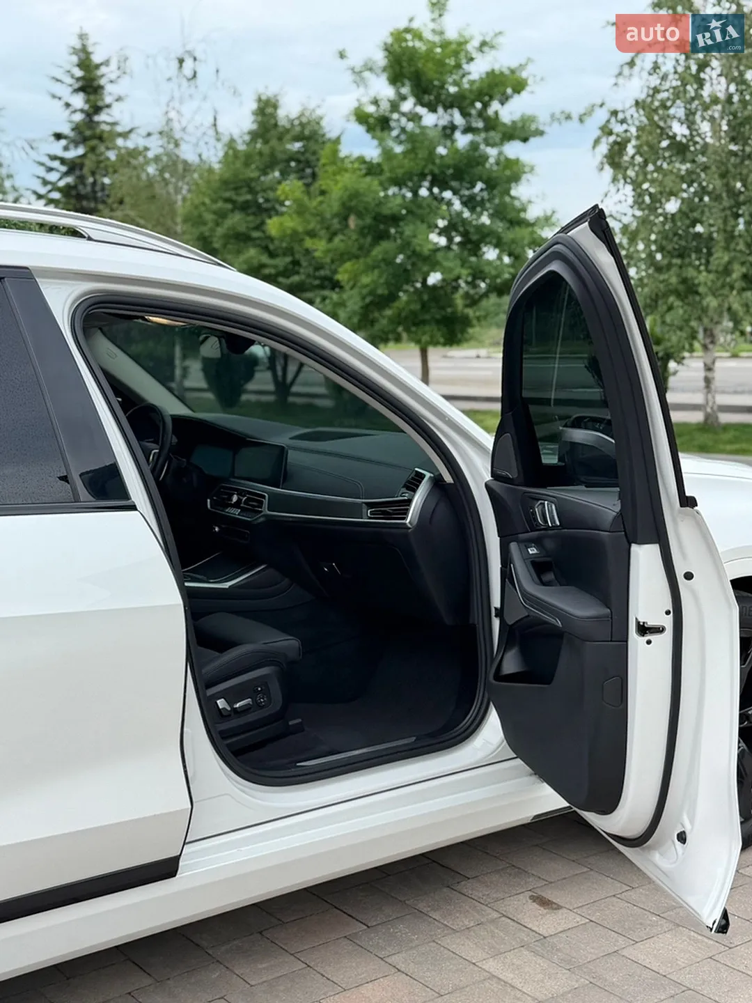 2021 BMW X7 - мініатюра 26