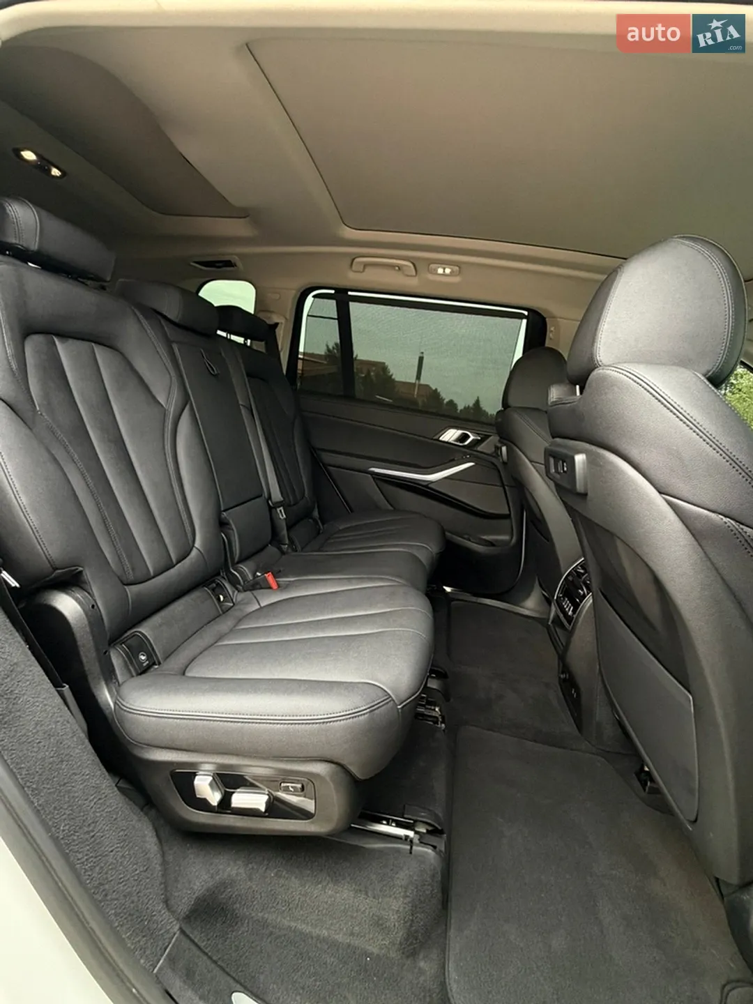2021 BMW X7 - мініатюра 39