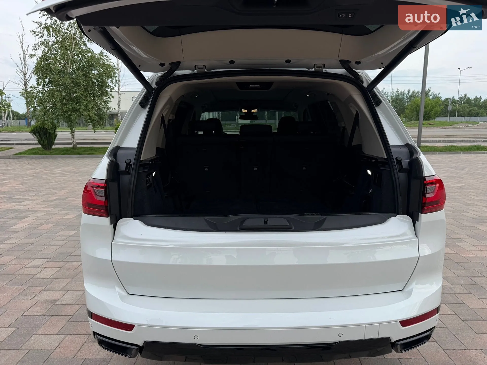 2021 BMW X7 - мініатюра 53