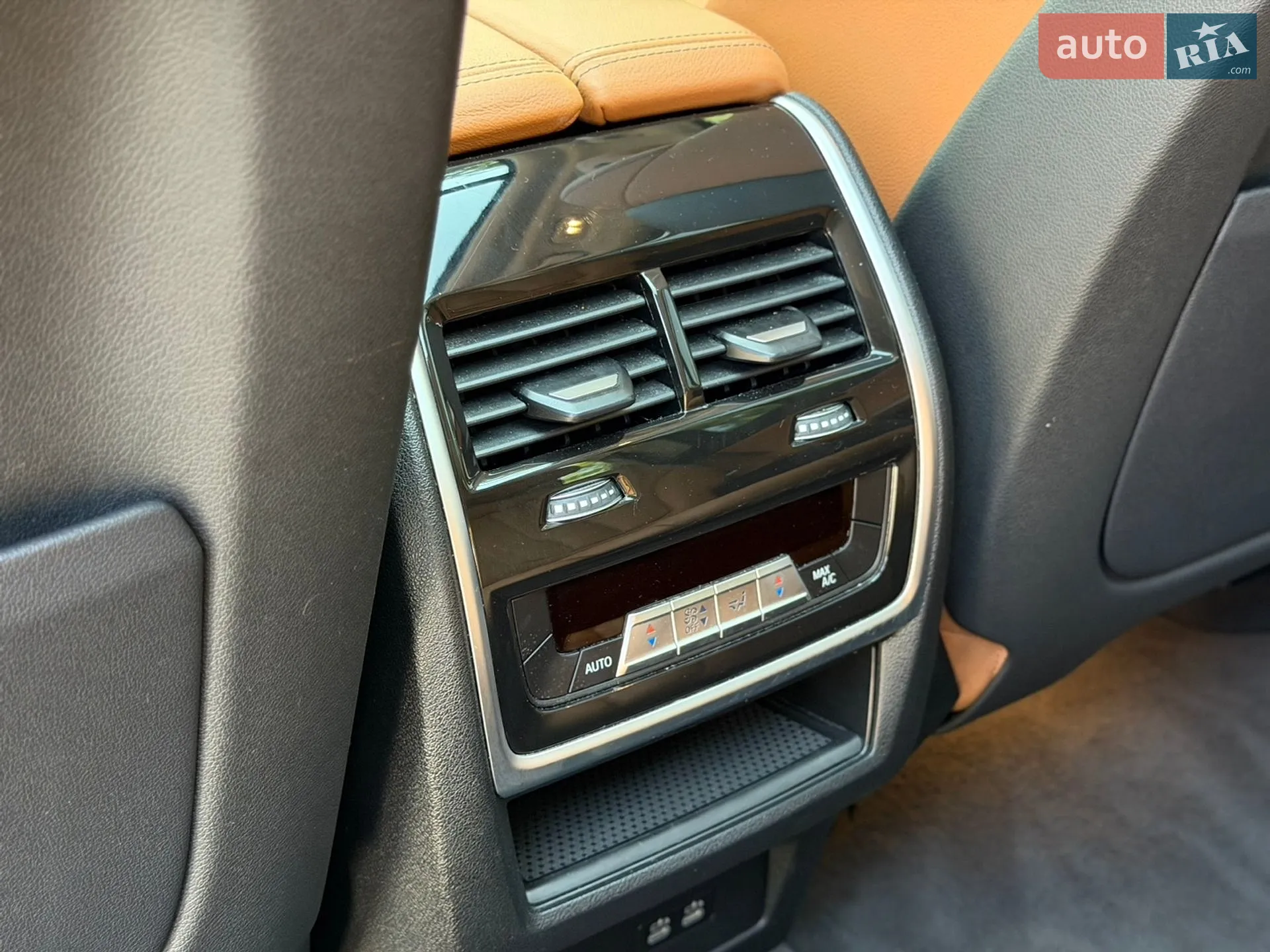 2021 BMW X7 - мініатюра 38