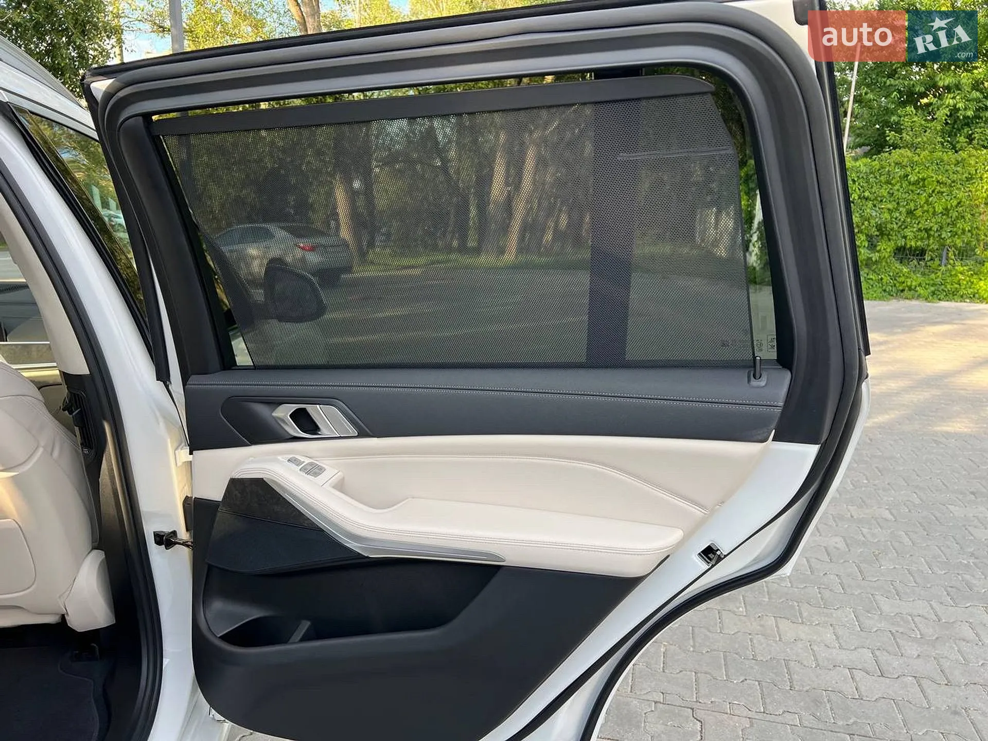 2022 BMW X7 - мініатюра 54