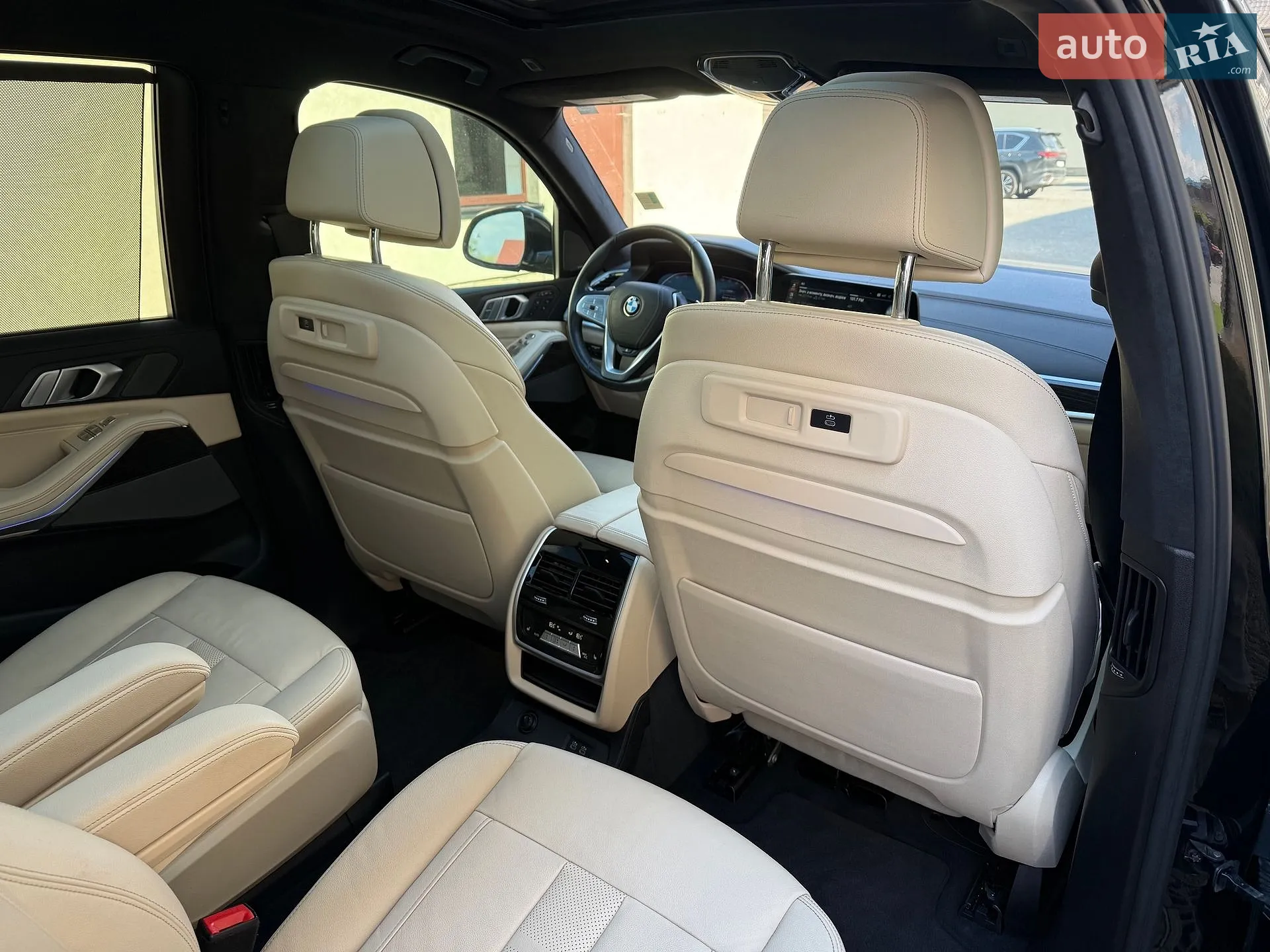 2021 BMW X7 - мініатюра 146