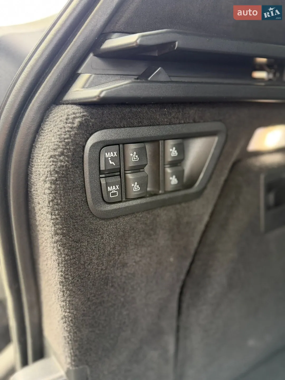 2019 BMW X7 - мініатюра 76