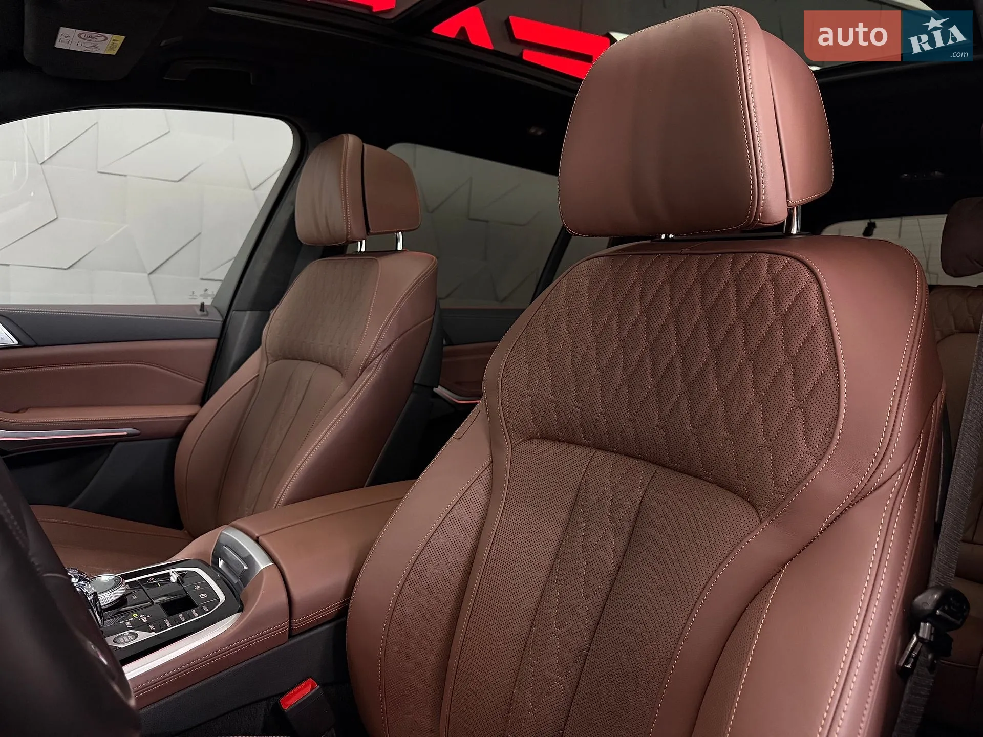 2021 BMW X7 - мініатюра 43