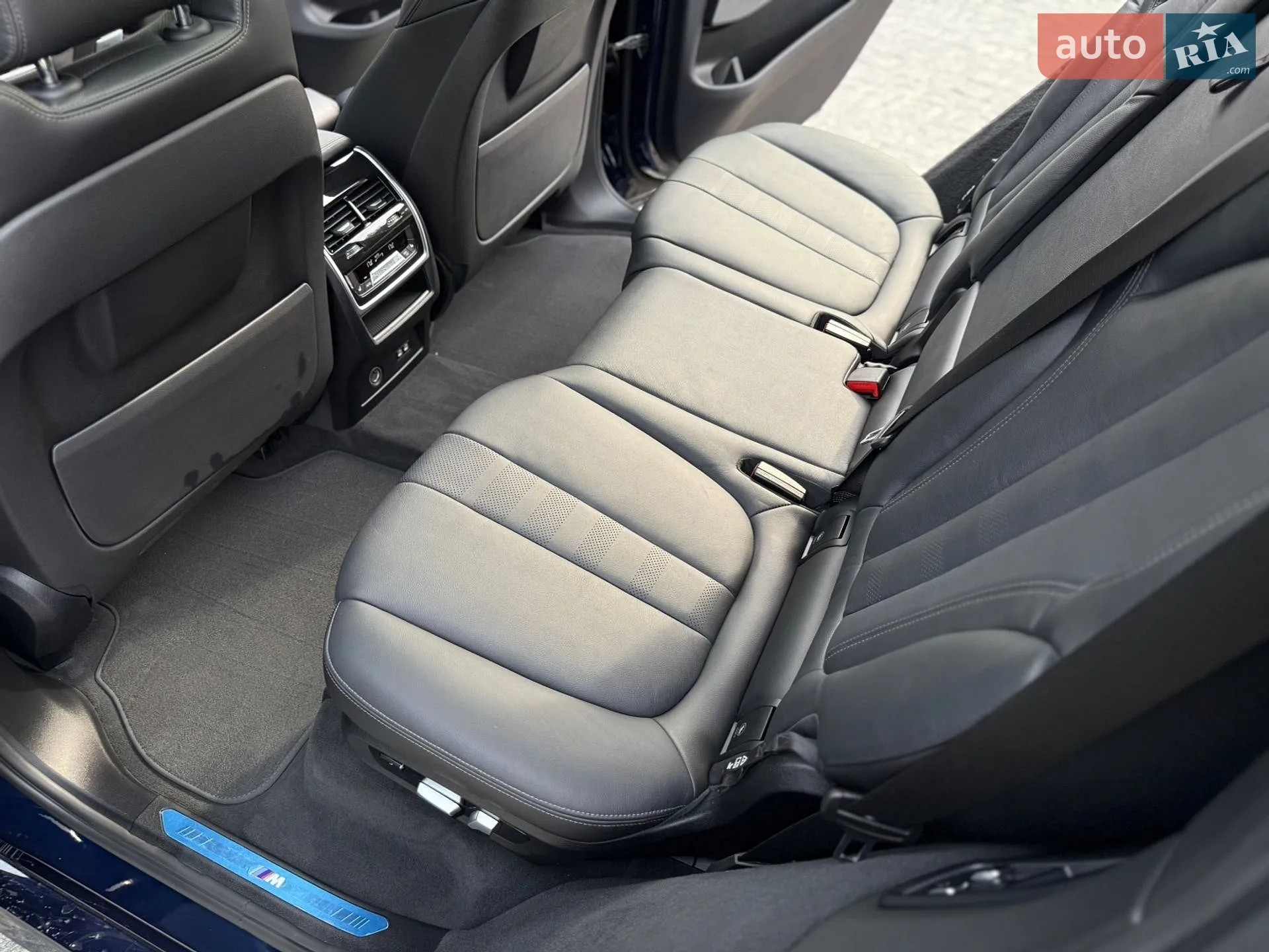 2022 BMW X7 - мініатюра 65