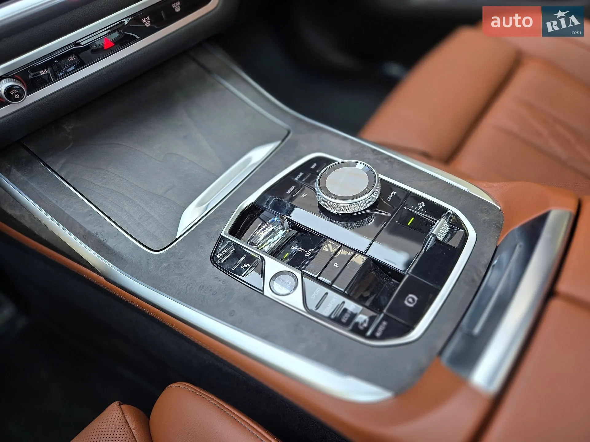 2025 BMW X7 - мініатюра 18