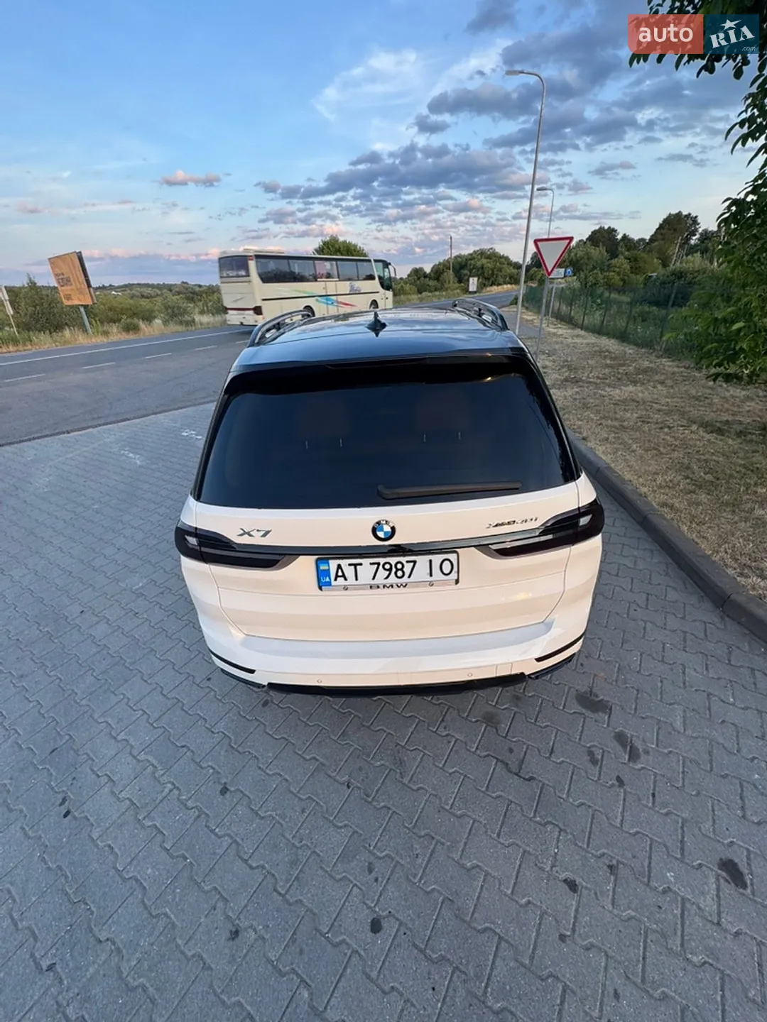 2021 BMW X7 - мініатюра 11