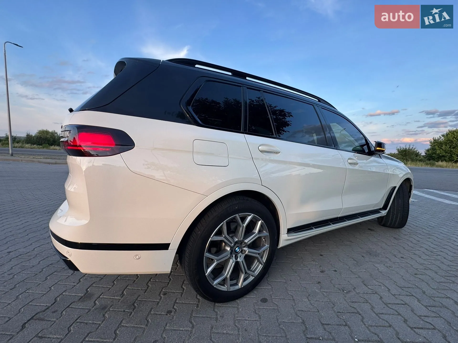 2021 BMW X7 - мініатюра 15