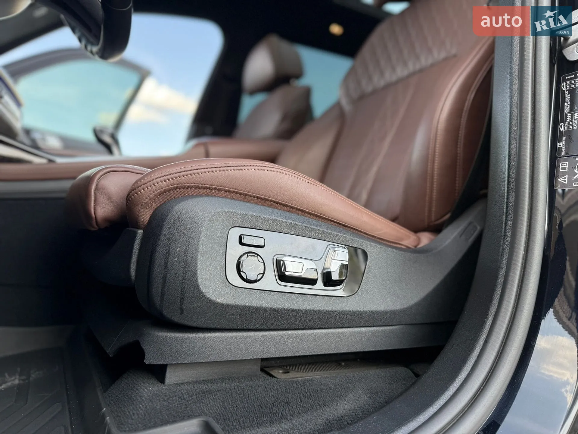 2020 BMW X7 - мініатюра 28