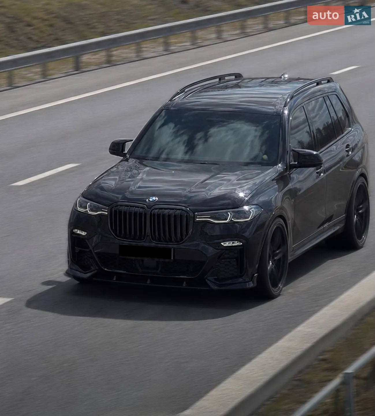 2022 BMW X7 - фото 1