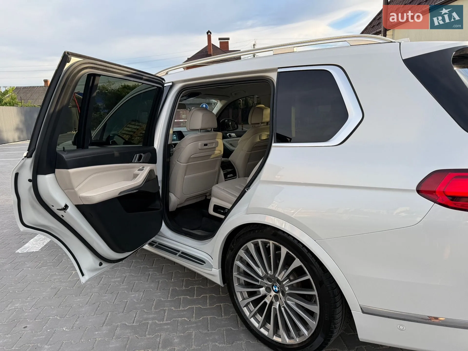 2019 BMW X7 - мініатюра 16