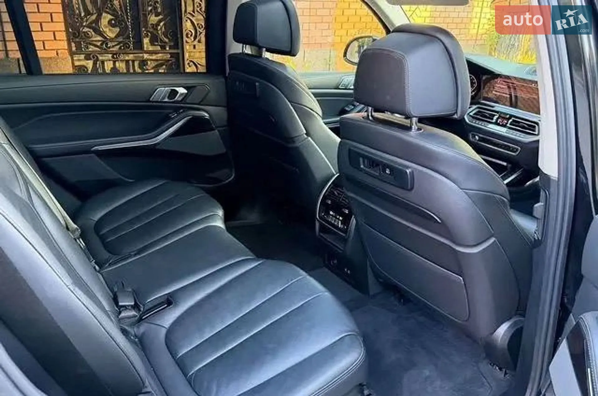2021 BMW X7 - мініатюра 8