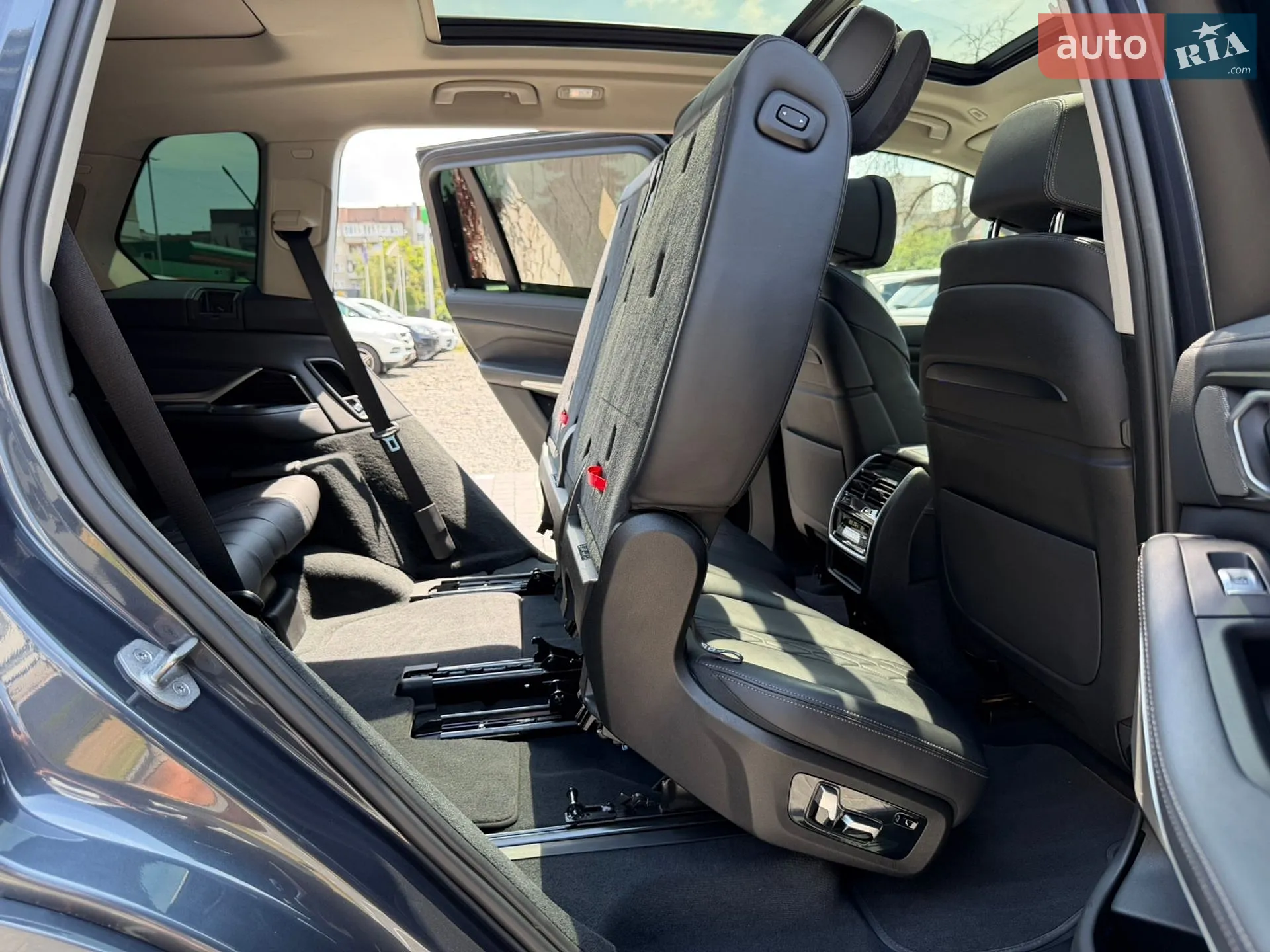 2020 BMW X7 - мініатюра 37