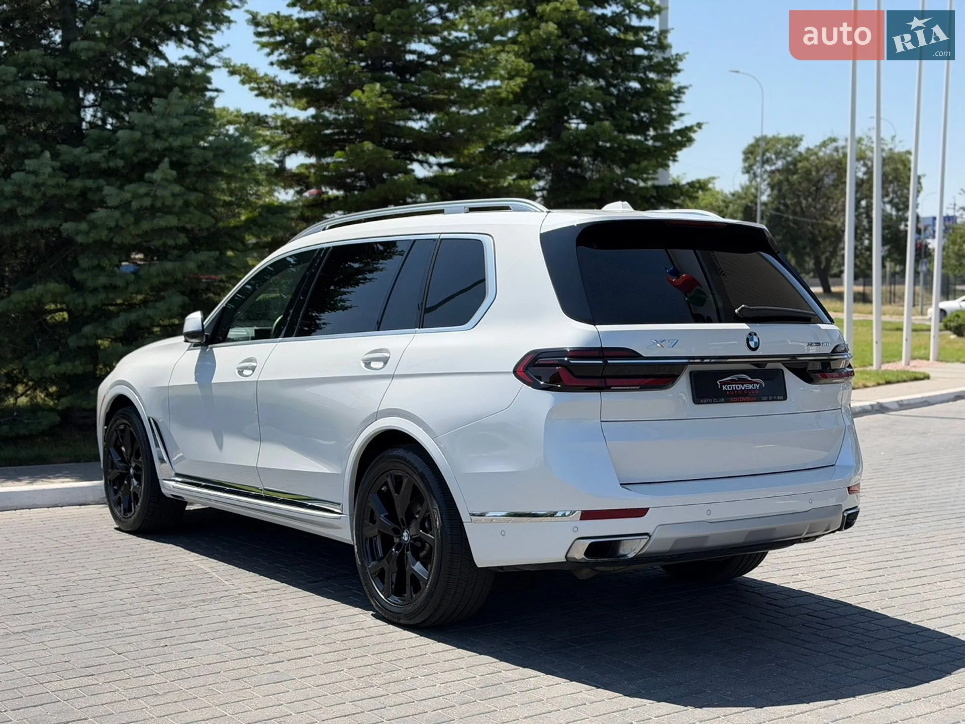 2025 BMW X7 - мініатюра 37