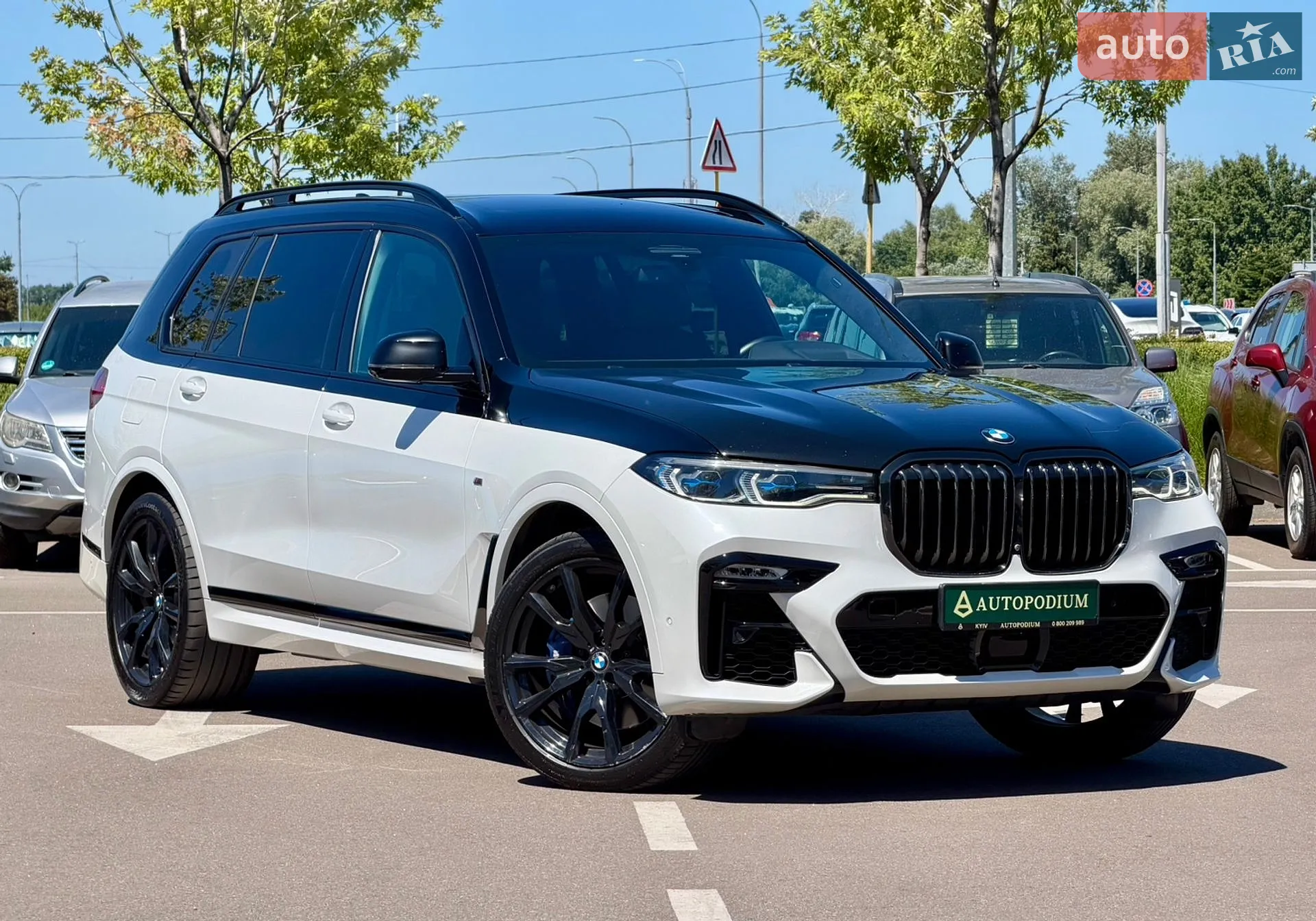 2022 BMW X7 - фото 1