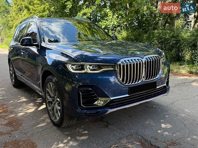 BMW X7